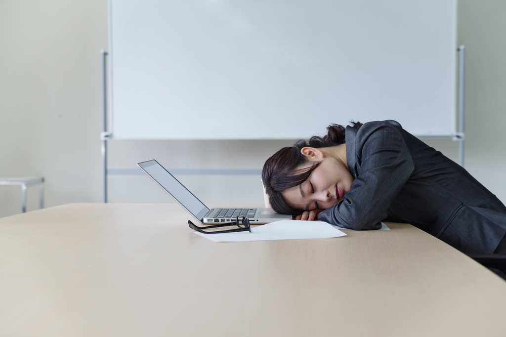 RD SUPPORT | 研究開発職の人材派遣 - 昼寝は仕事の効率を上げる？昼寝の効果について